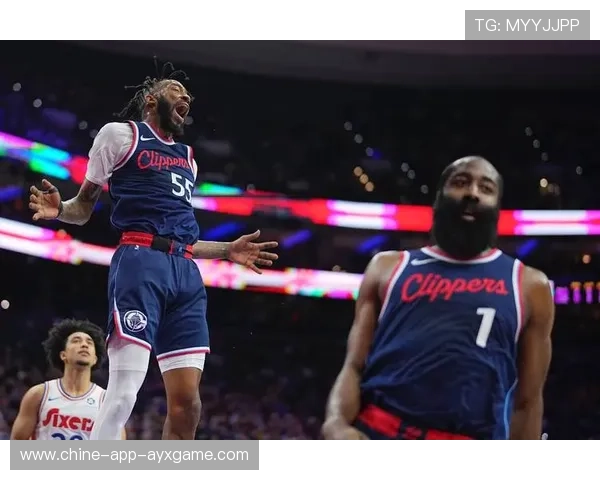 76人连续快攻形成一波流直接拿下比赛 76人连续快攻形成一波流直接拿下比赛