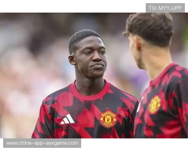 曼联中场直传成为反击的起点