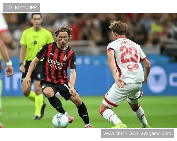 AC米兰:防守稳固,反击犀利致命的现代足球美学