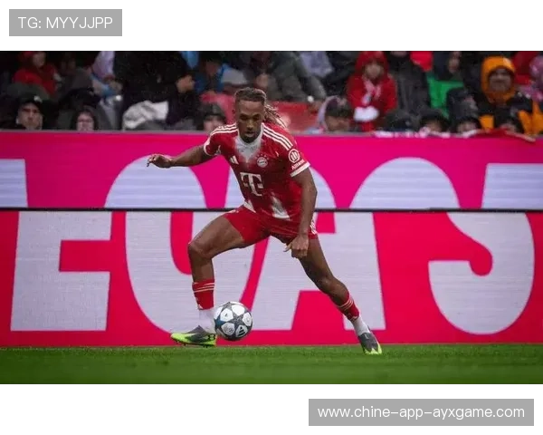 拜仁在比赛中段通过换人提升攻势，展现出超强战术调度能力