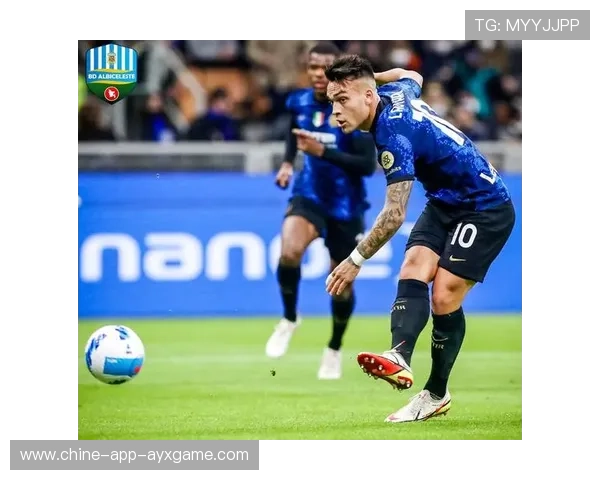 劳塔罗禁区内灵动牵引:制造防守错位的艺术与训练启示 劳塔罗禁区内灵动牵引:制造防守错位的艺术与训练启示